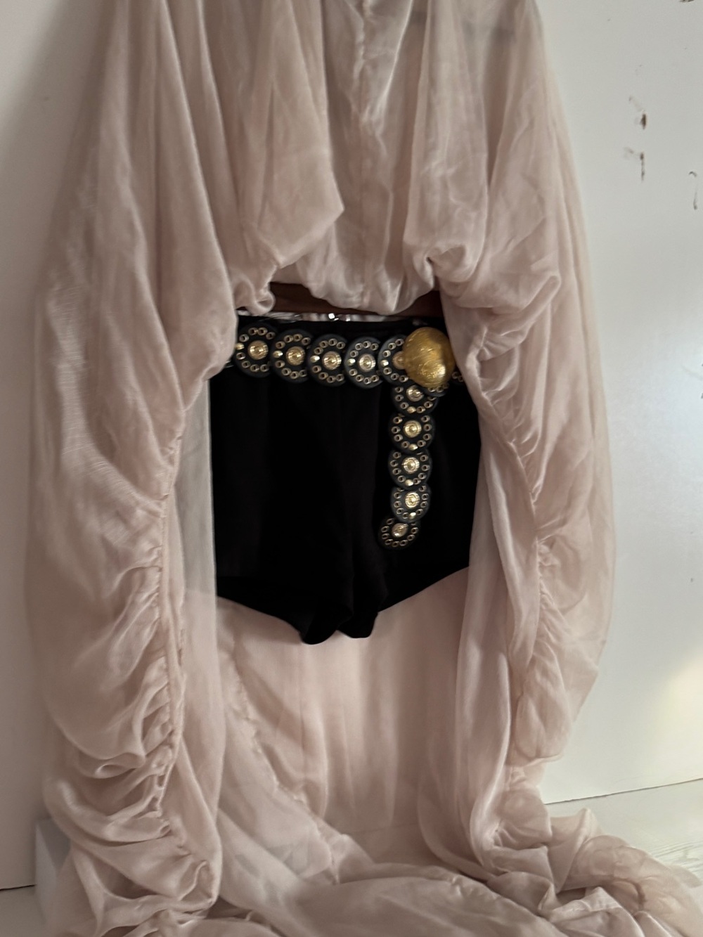 REVOLVE 3 PIECE OUTFIT -CHIFFON HIGH/LO BLOUSE MINI SHORTS & BELT NEW W/TAGS! - Picture 8 of 8
